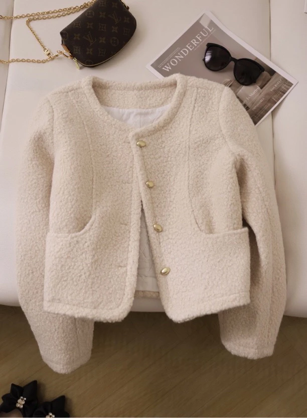 米杏色高端气质内里夹棉小香风短款外套女2025春秋新款毛呢上衣潮