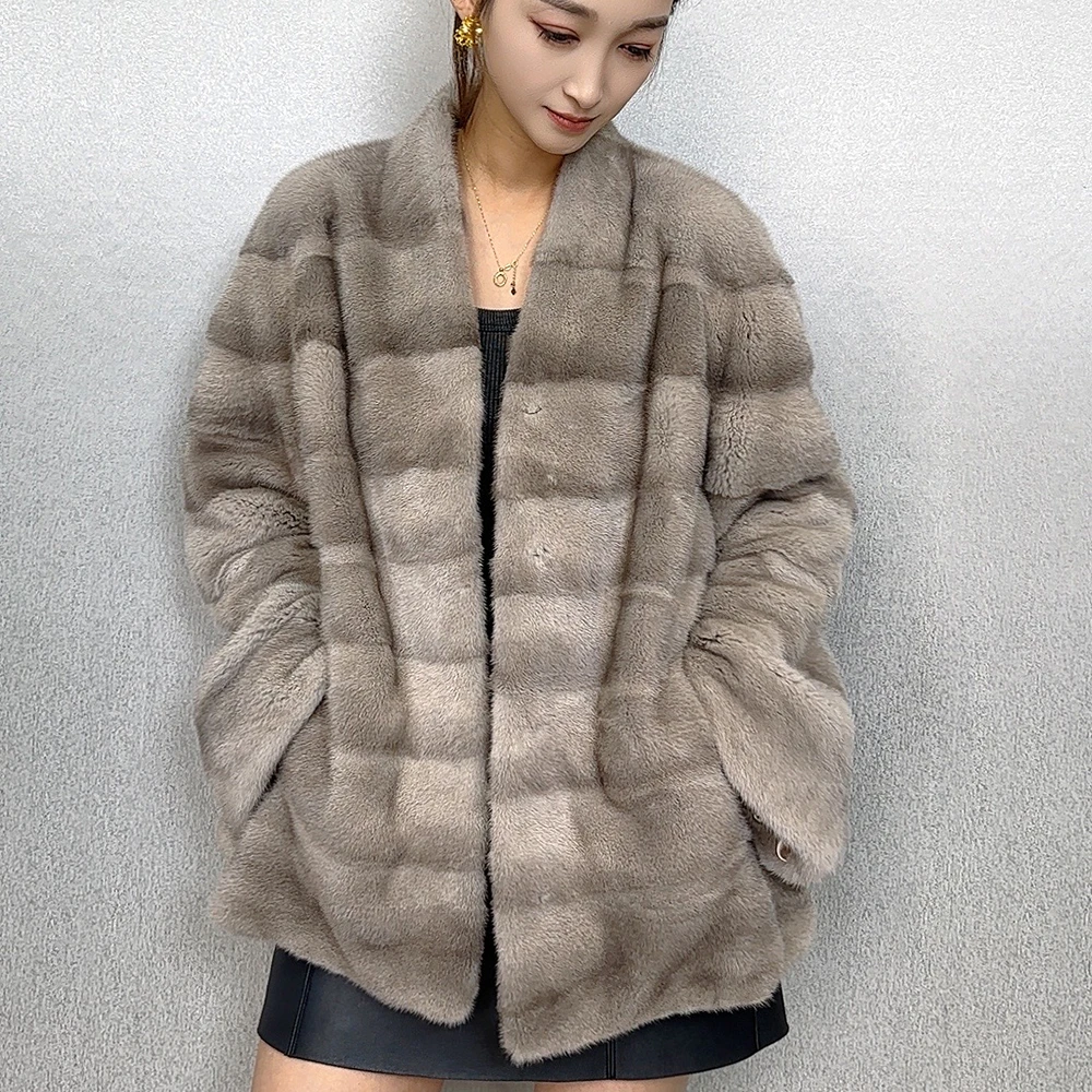 V领休闲中款水貂皮草外套水貂外套女款