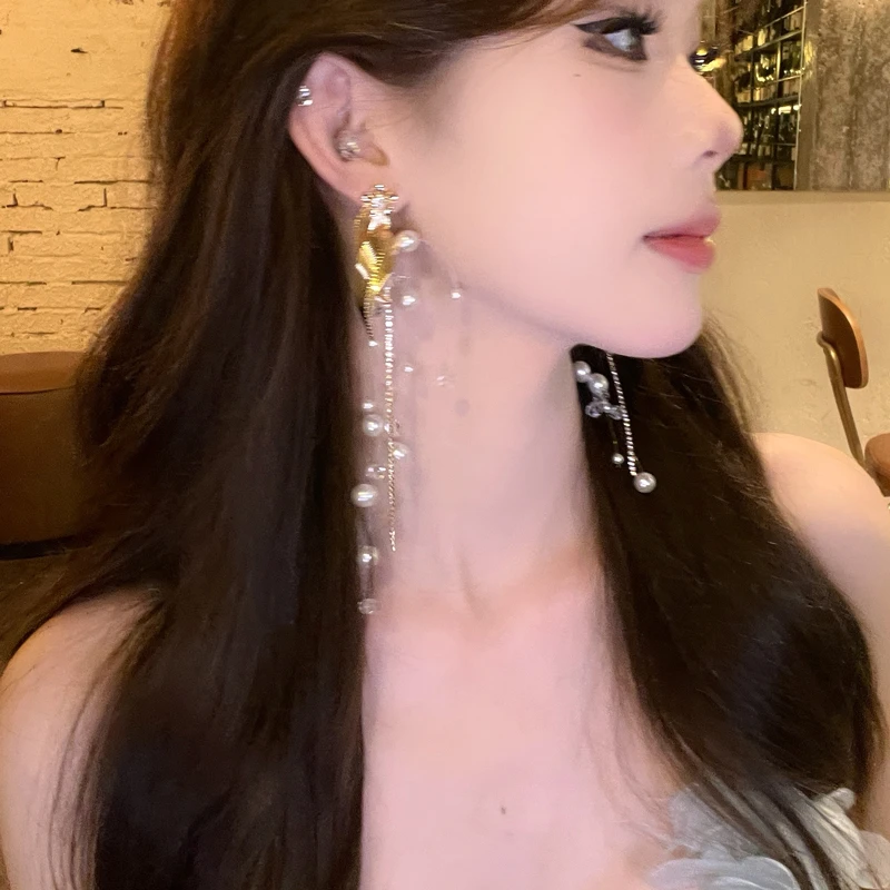 铜合金仿珍珠耳饰 轻奢复古夸张气质耳环小众高级明星同款耳饰
