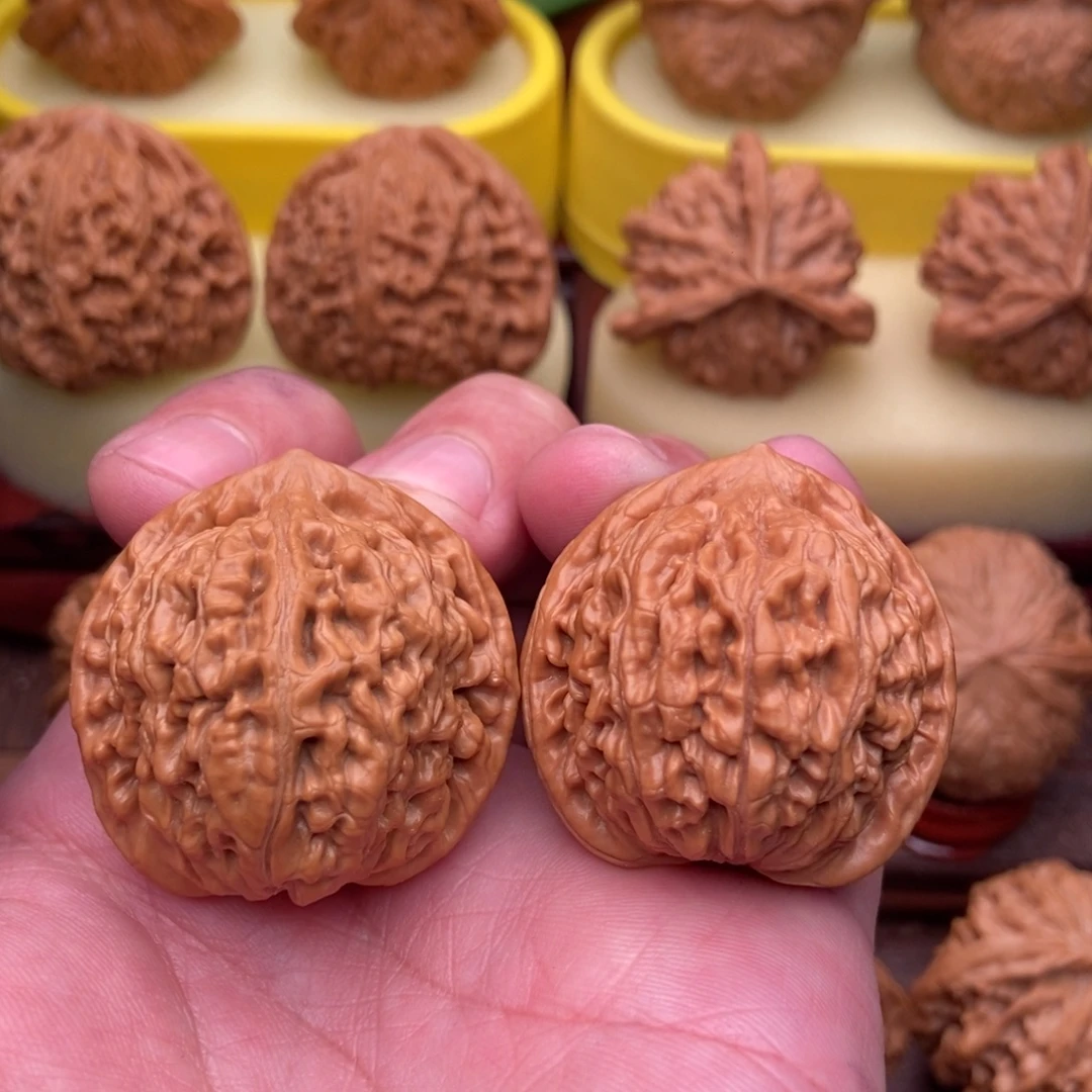 ****言文玩核桃把件野生莲花38