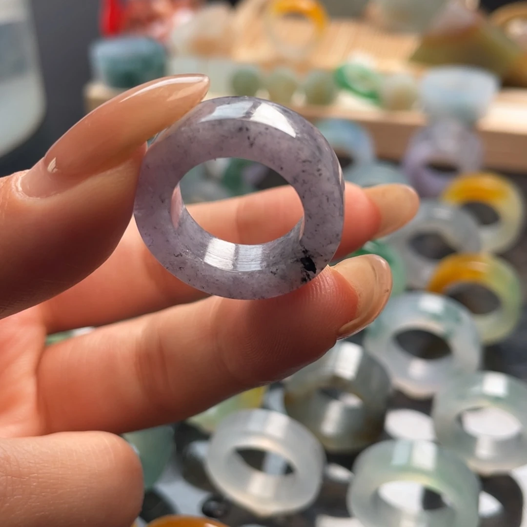 定制翡翠未镶嵌戒指