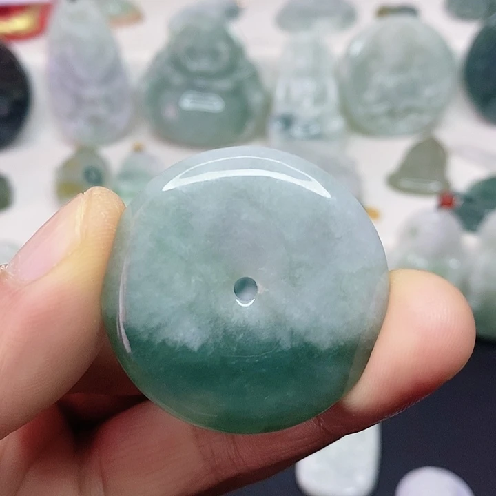 翡翠未镶嵌颈饰吊坠