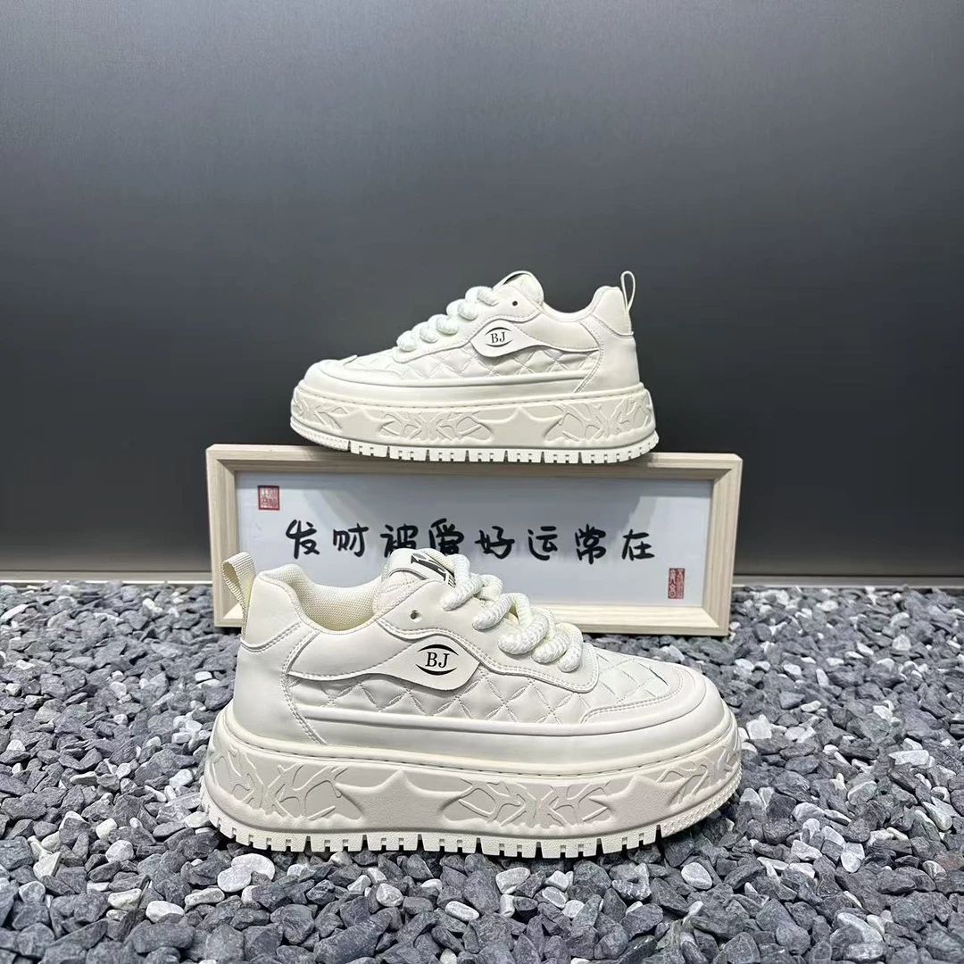 2025新款男士秋季厚底休闲鞋皮面刺绣个性百搭时尚舒适软底潮男鞋