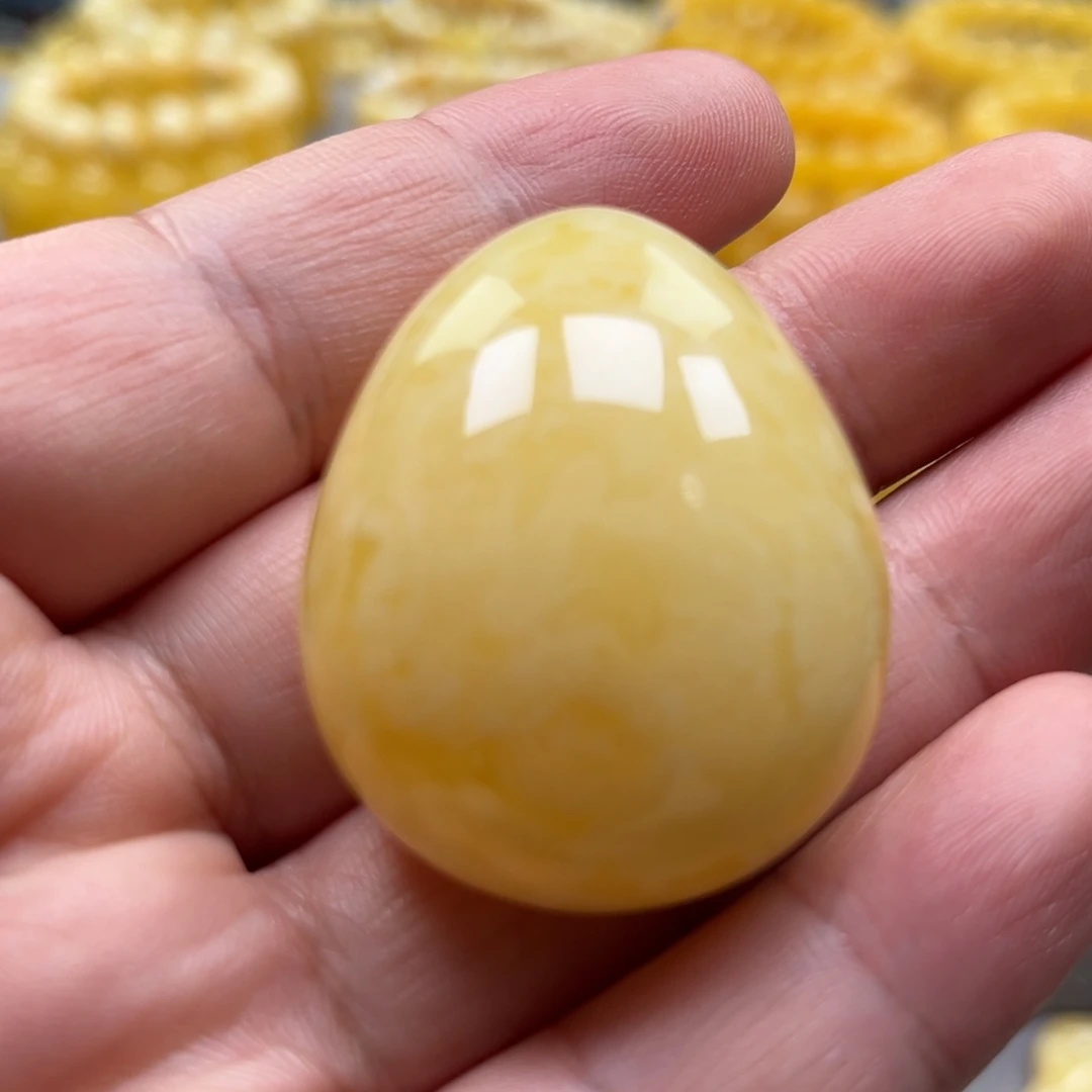 琥珀未镶嵌颈饰吊坠