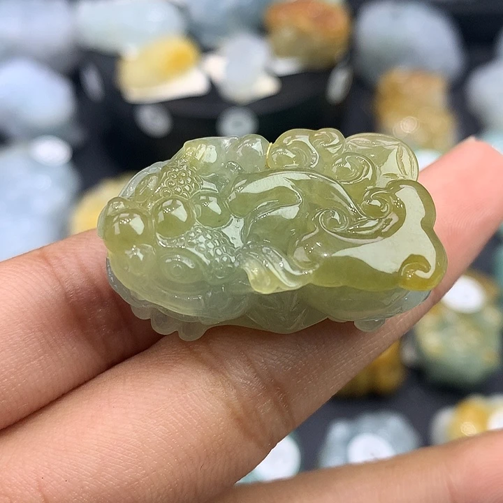 翡翠未镶嵌颈饰天然缅甸翡翠