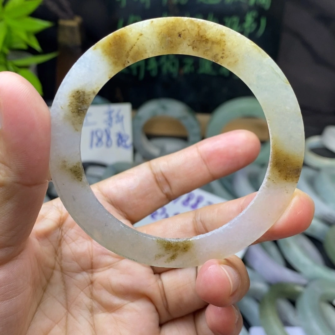 定制翡翠未镶嵌手镯