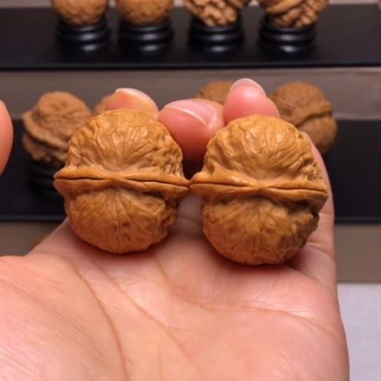 文玩核桃把件金龟子元宝1