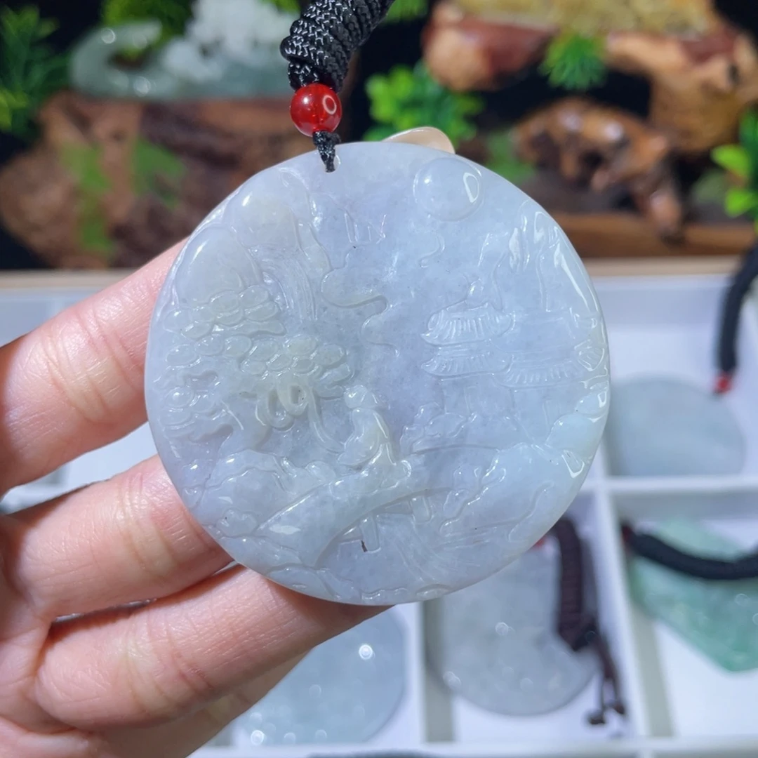 翡翠颈饰未镶嵌翡翠