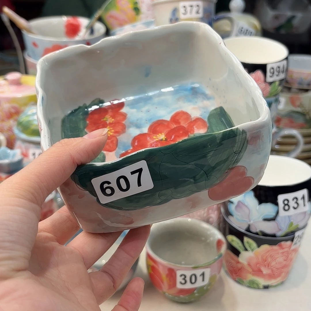 瓷片兔兔好可爱啊我