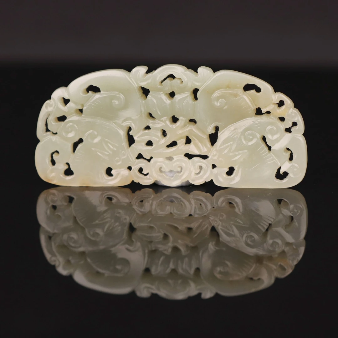 【古董】13、明代  和田玉双福捧寿镂空佩