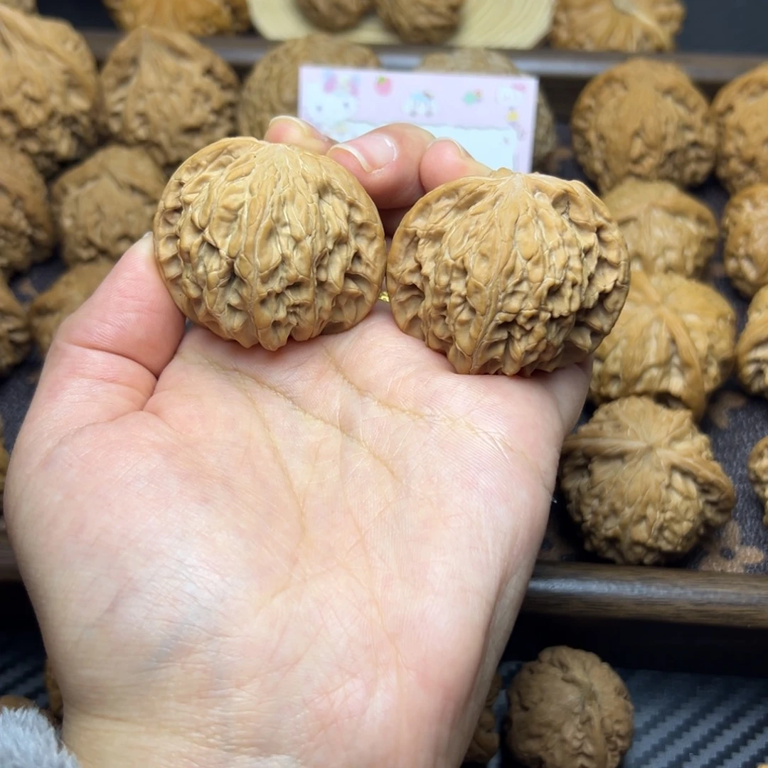 文玩核桃把件山地磨42+一滴黄