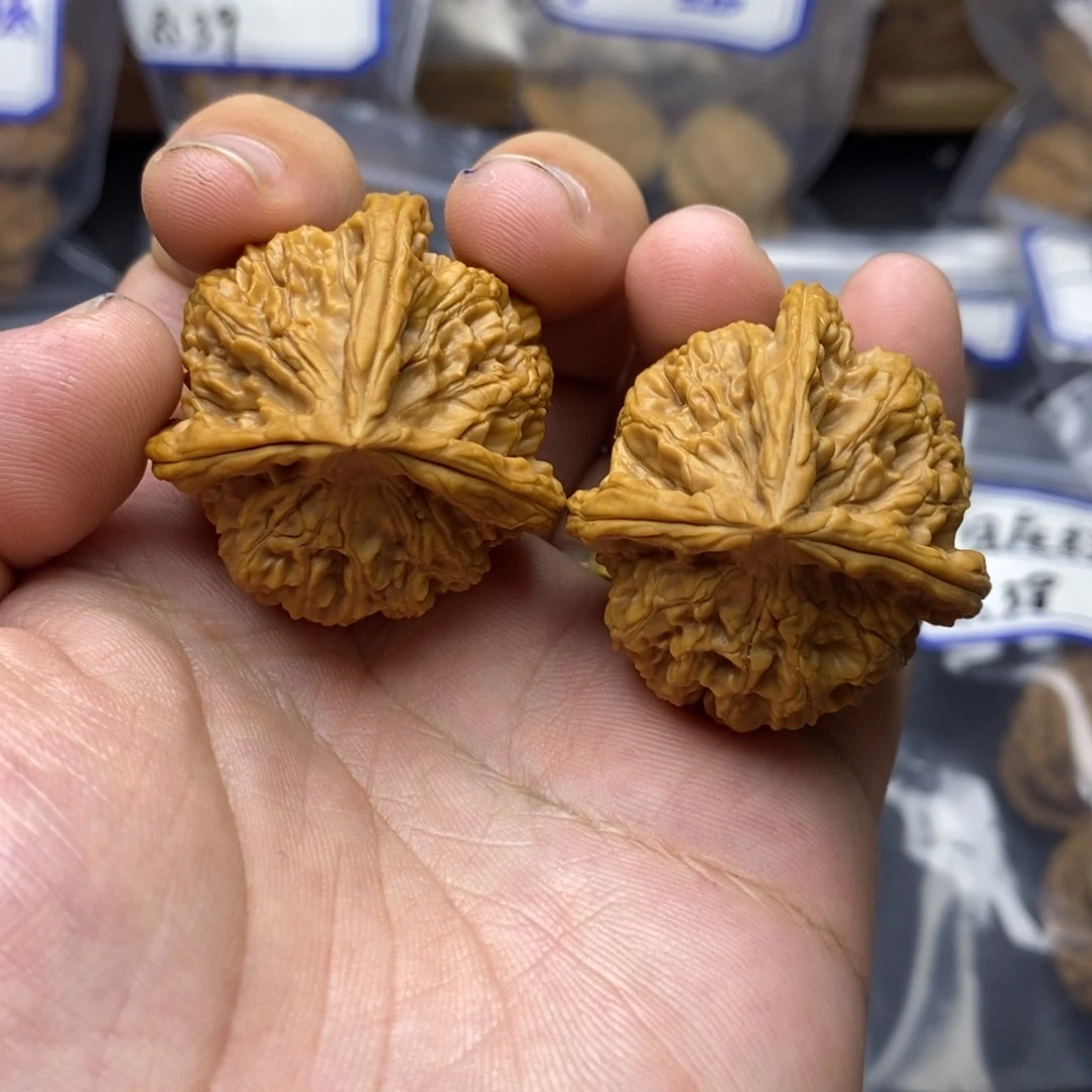 文玩核桃吊坠37全品盘山三棱