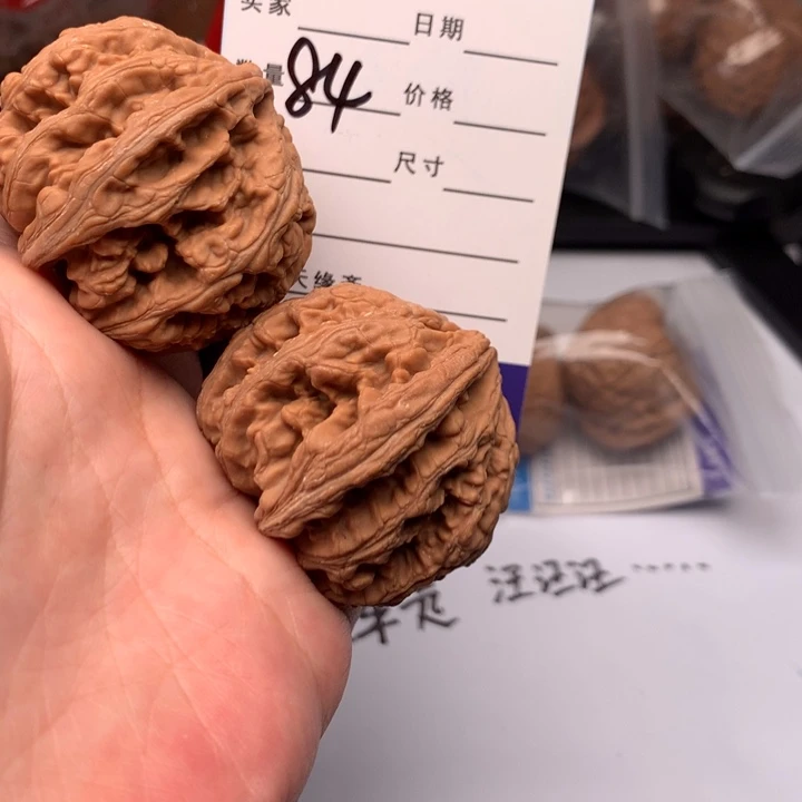 吊坠文玩核桃84粗筋