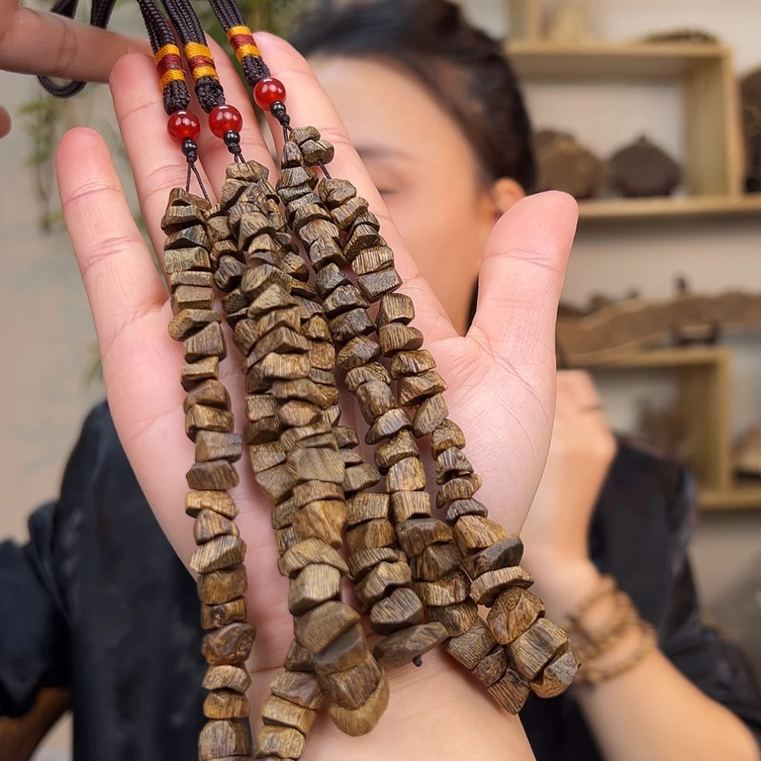 沉香吊坠海南白奇金丝红油壳子挂件多样性发货一条