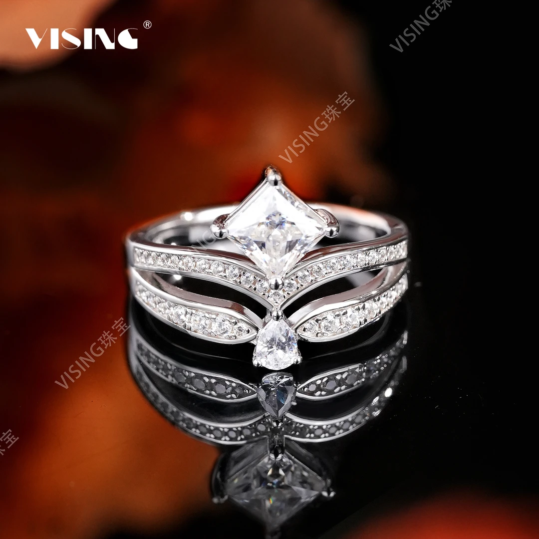 925银莫桑石戒指 VISING珠宝D色莫桑钻1克拉公主方皇冠戒指