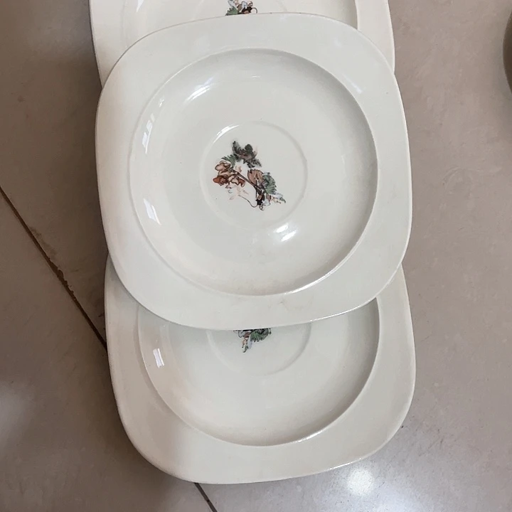 瓷片白**喝三打杯托，库存微瑕