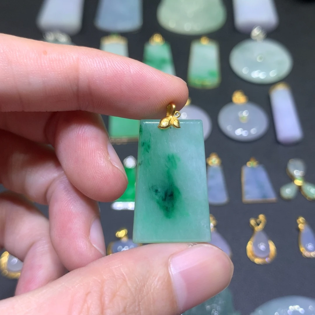 翡翠18K金镶嵌吊坠(不含链)