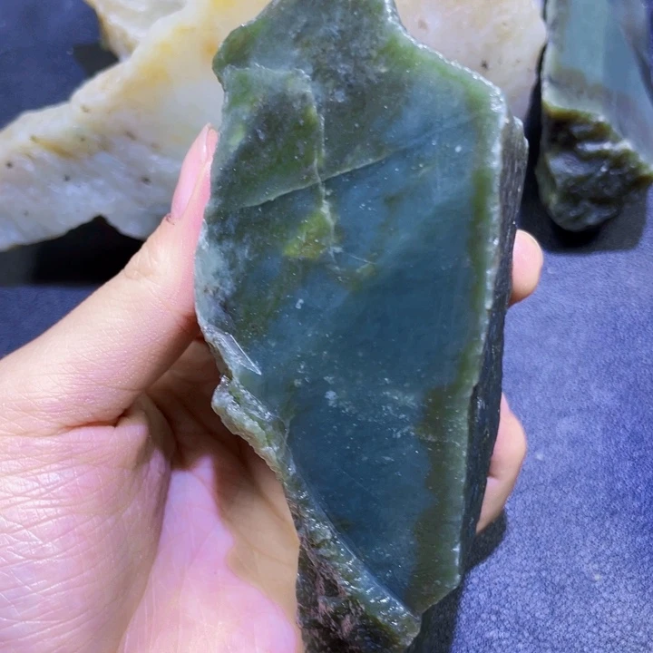 未镶嵌和田玉（糖玉）珠宝半成品