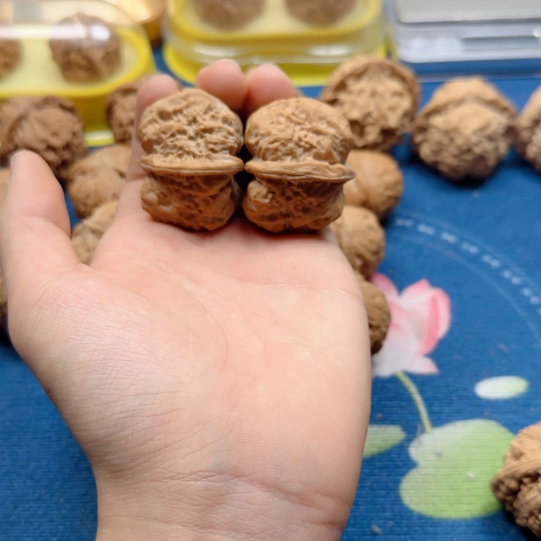 文玩核桃吊坠蛤蟆头40