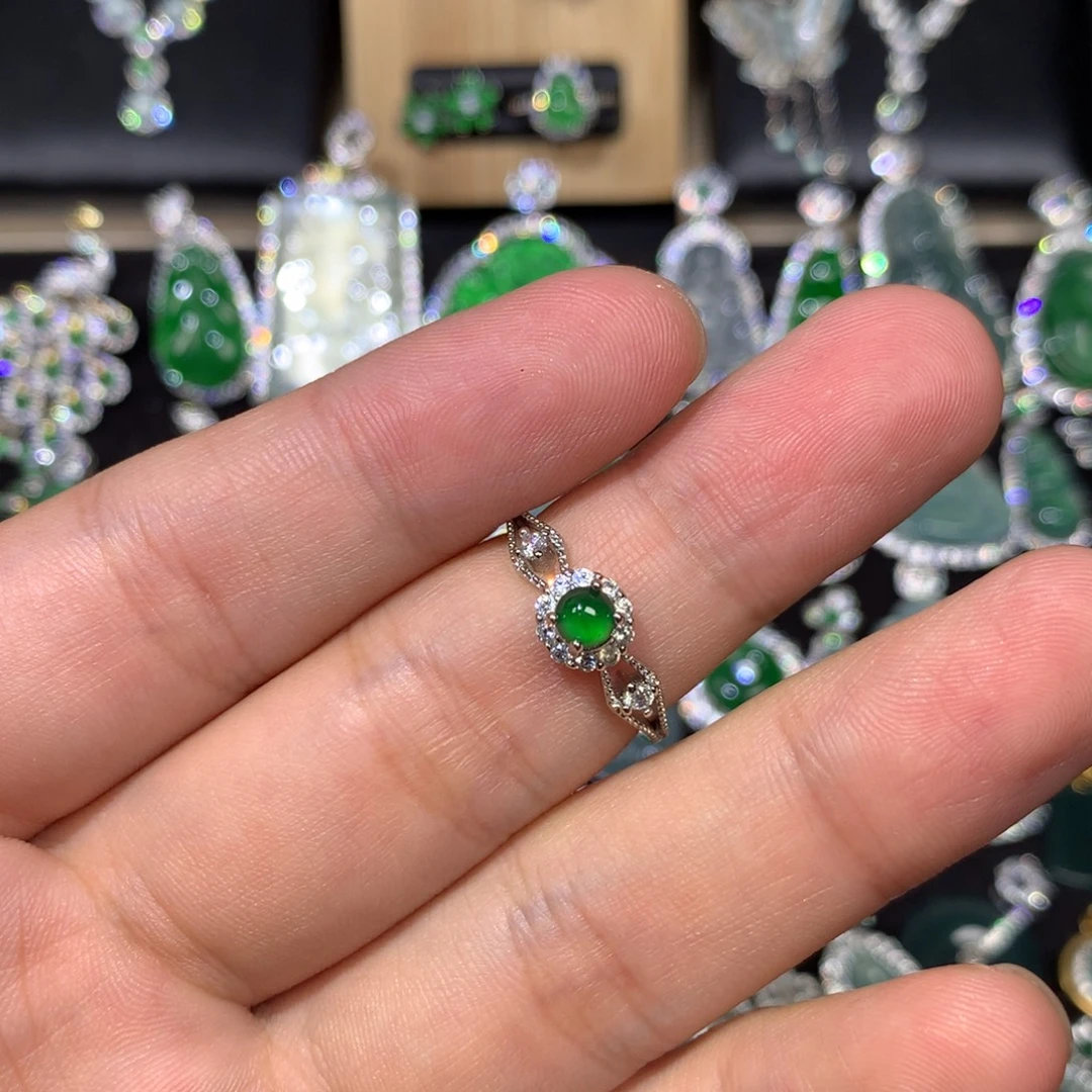 吊坠(赠链)未镶嵌翡翠