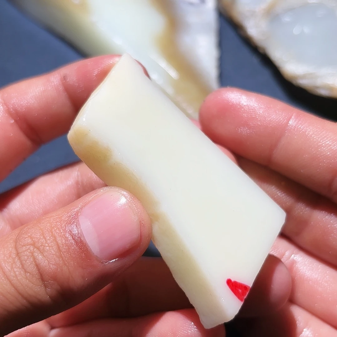 和田玉未镶嵌珠宝奇石