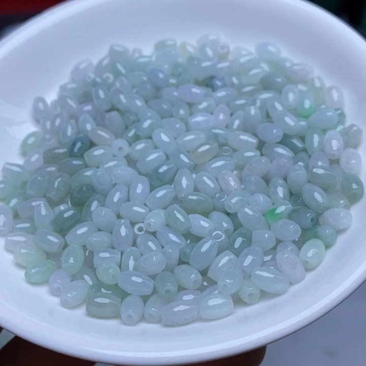 翡翠未镶嵌手链卡4乘6冰绿白米珠100个