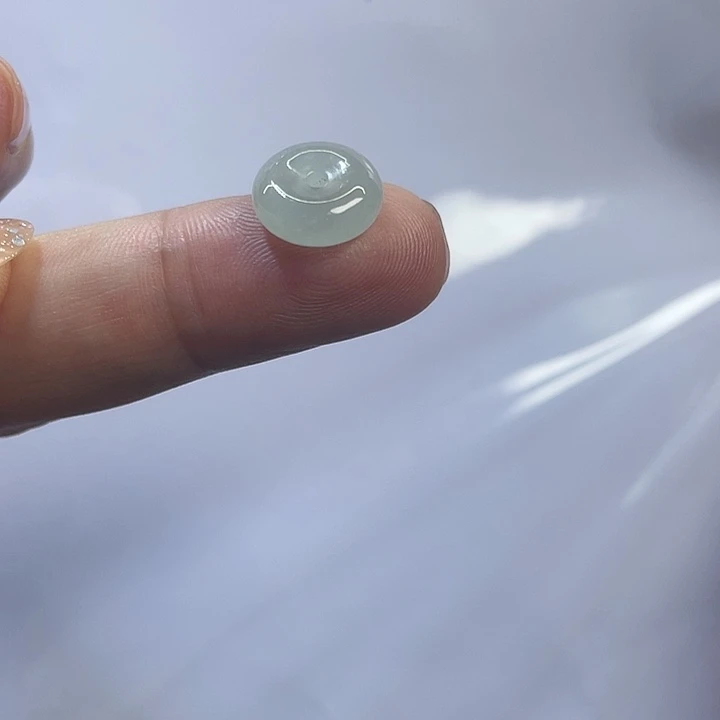 翡翠未镶嵌颈饰晴水面包扣