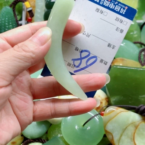 未镶嵌蛇纹石玉手把件