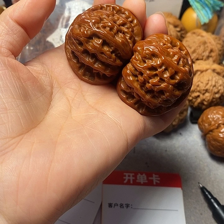 吊坠文玩核桃白狮