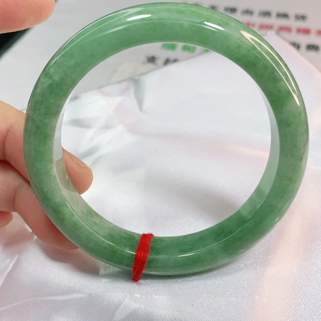 翡翠手镯未镶嵌57.7圈口