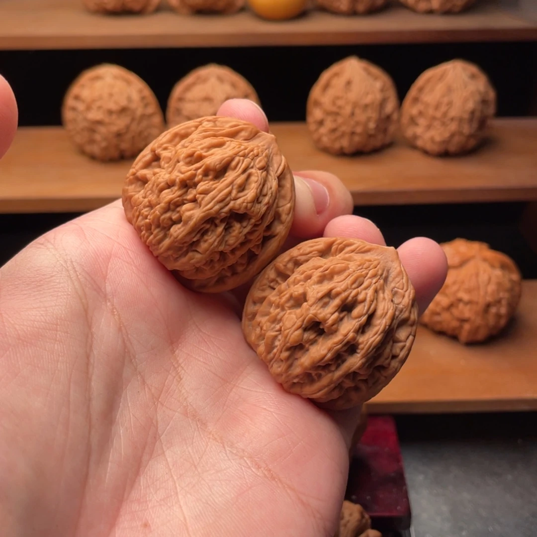 文玩核桃把件阿*?37毕业虎头