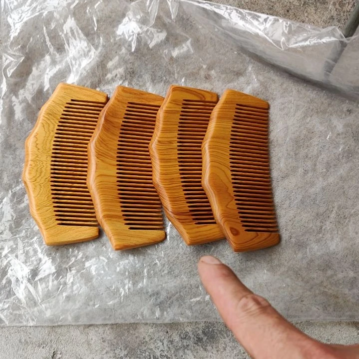 崖柏梳子一个，太行崖柏