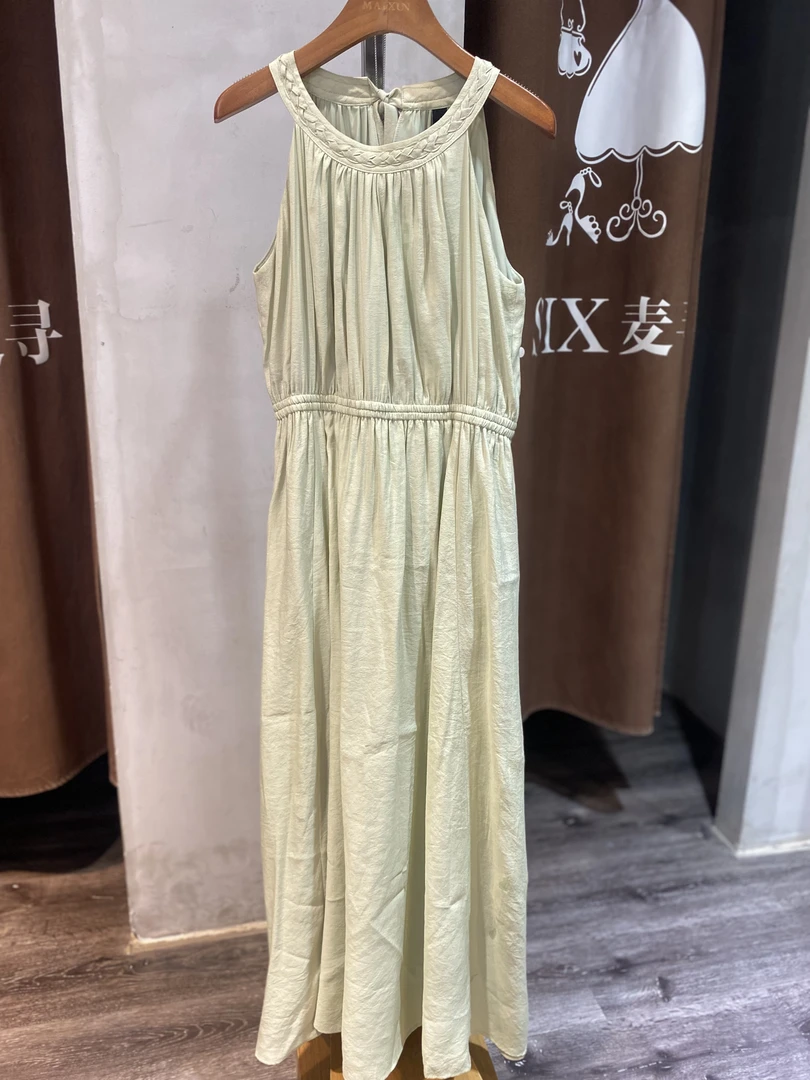 法式度假风挂脖无袖高腰显瘦长款连衣长裙甜美减龄