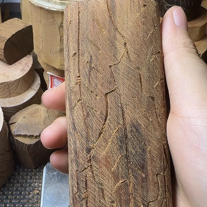 所***人香榧木手把件手把件