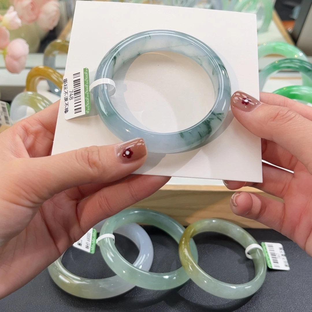 翡翠手镯未镶嵌编号748