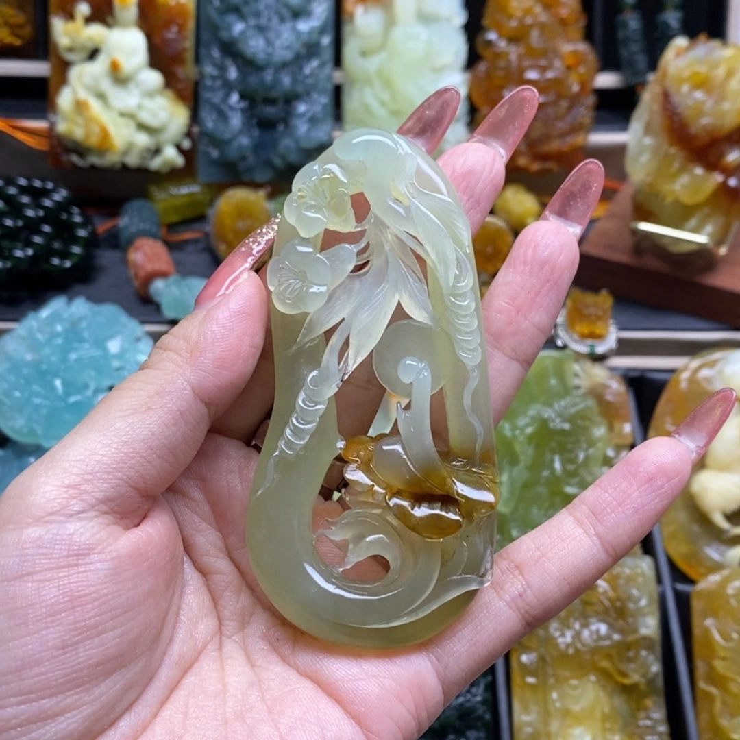 蛇纹石玉颈饰未镶嵌手***来