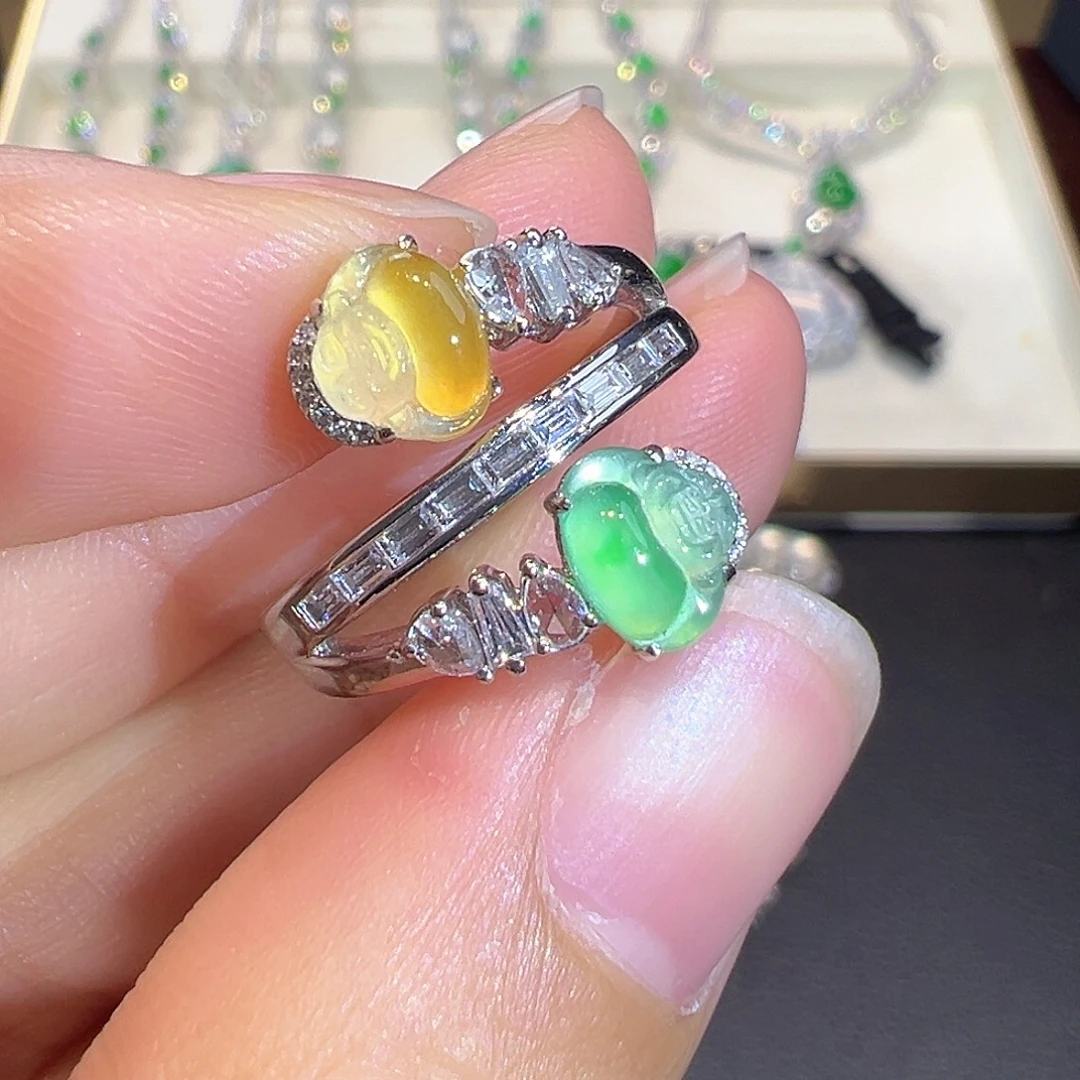 翡翠18K金镶嵌戒指