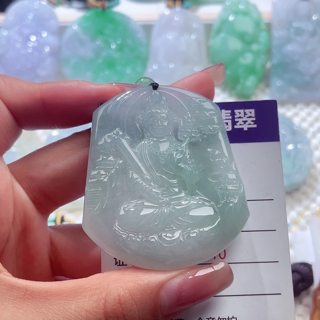 颈饰未镶嵌翡翠虚空