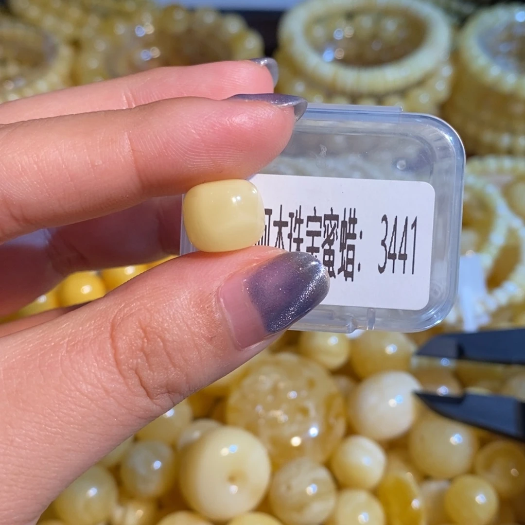 琥珀未镶嵌珠宝奇石3441