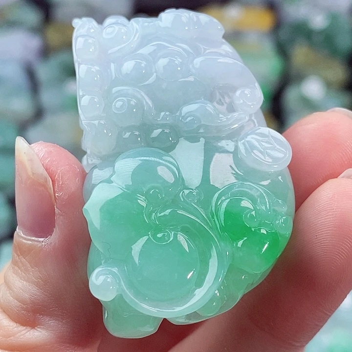 颈饰未镶嵌翡翠天然