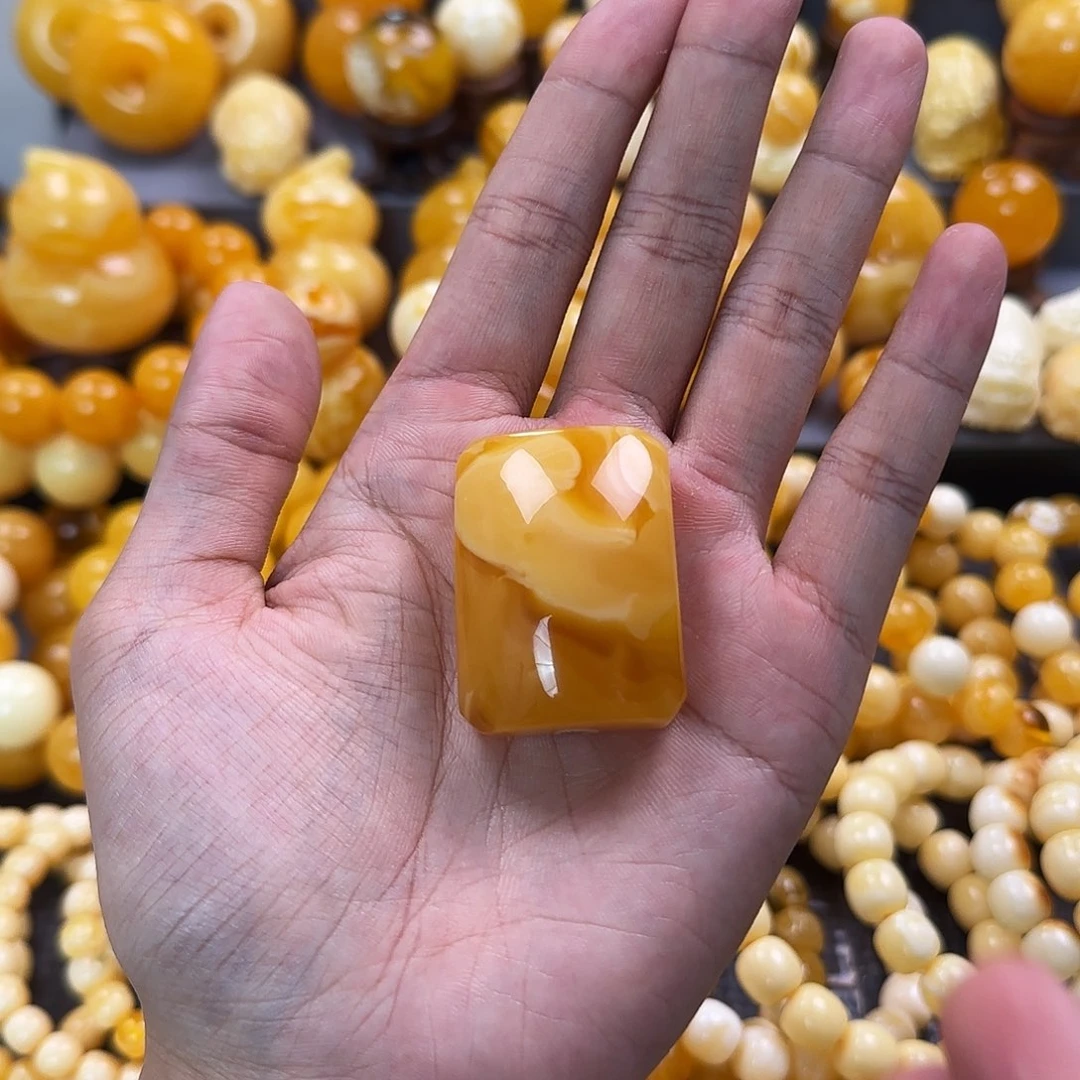 琥珀未镶嵌珠宝奇石