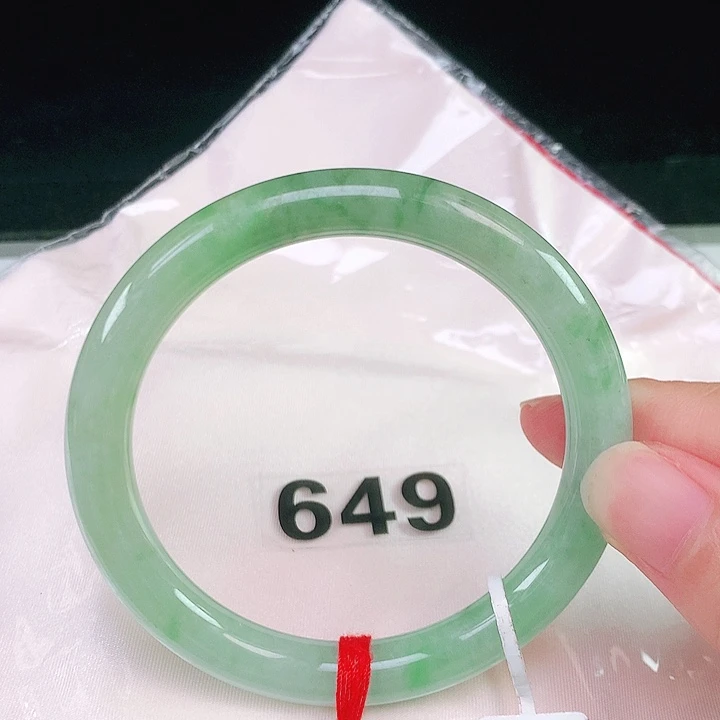 翡翠未镶嵌手镯翡翠手镯