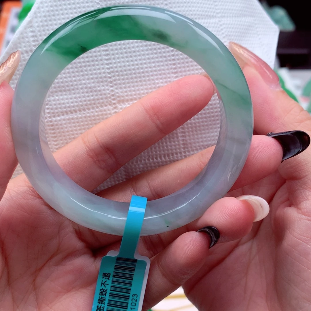 翡翠未镶嵌手镯翡翠