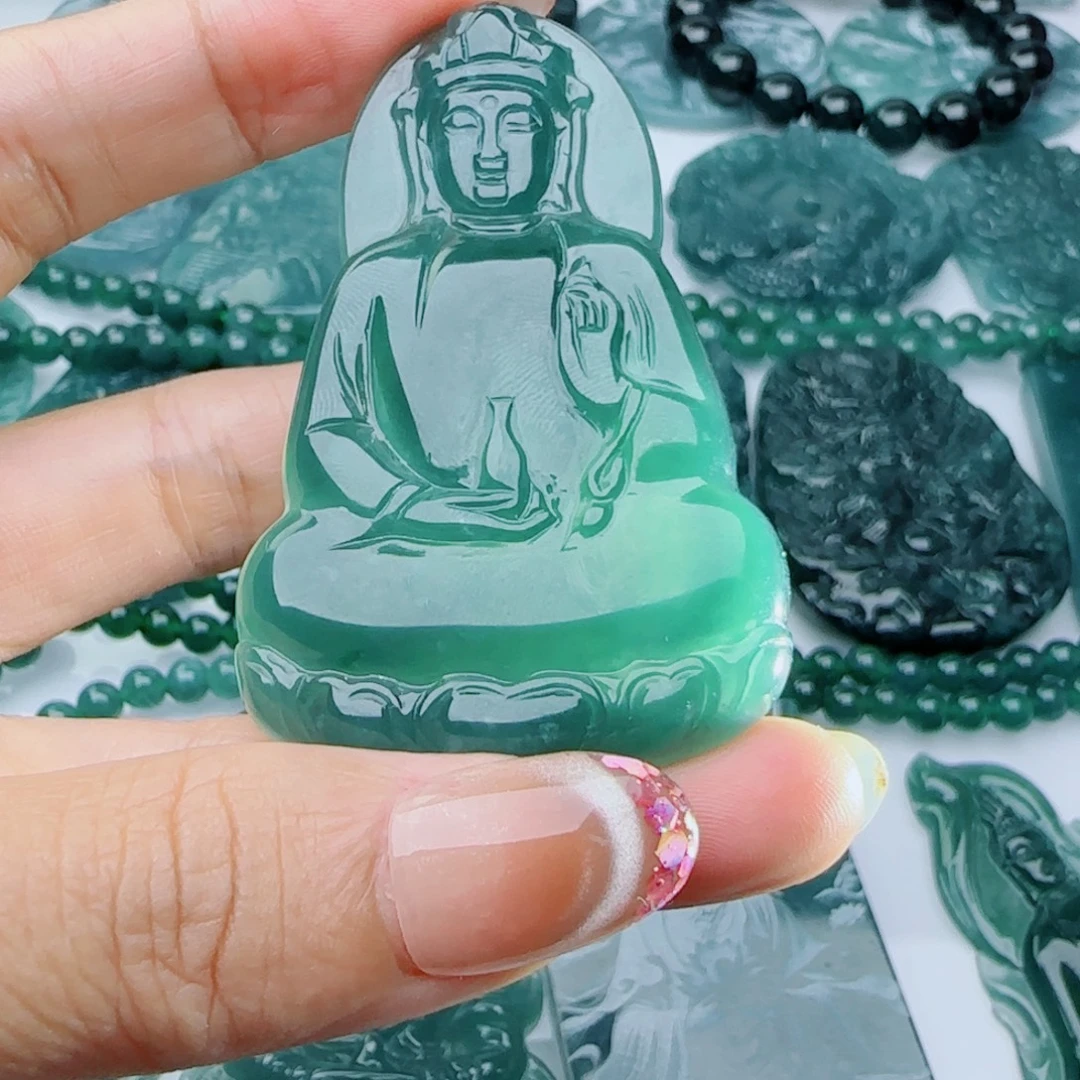 如***旧颈饰未镶嵌翡翠多样性发货天然的A货翡翠