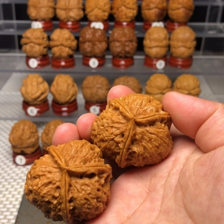 把件文玩核桃3七星大三棱