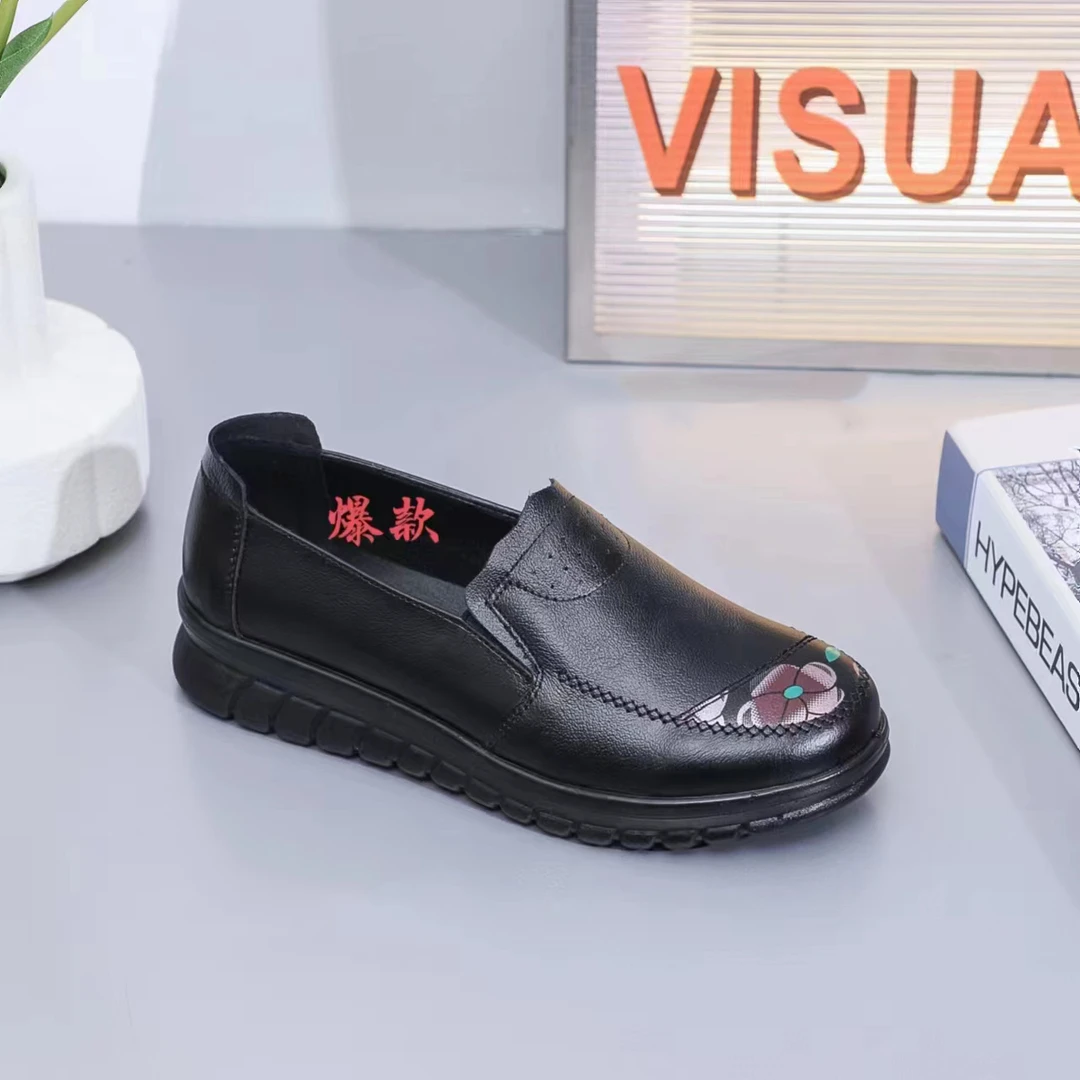 真皮温柔风超软妈妈鞋8827