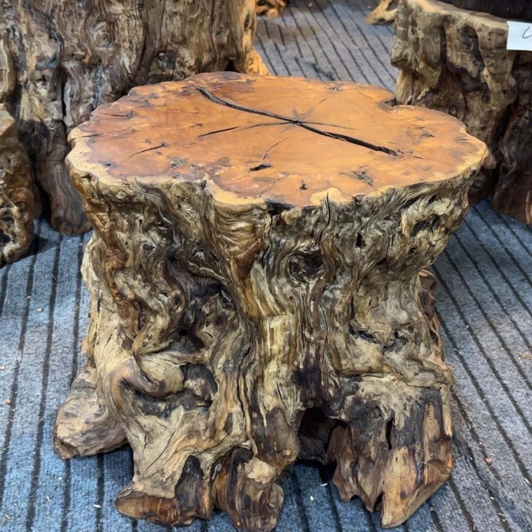 鲁***～龙纹鸡心枣木手工艺品