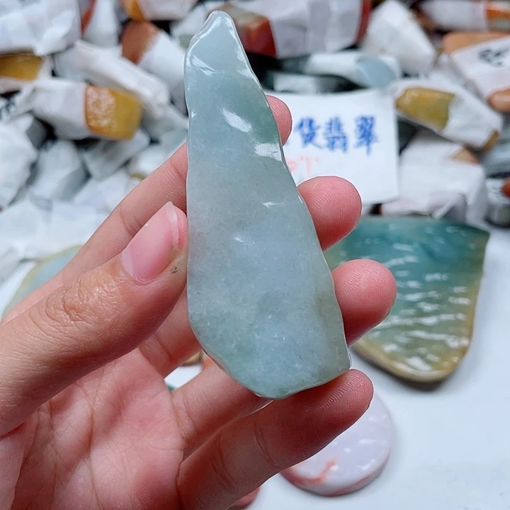Y***Y颈饰未镶嵌翡翠翡翠