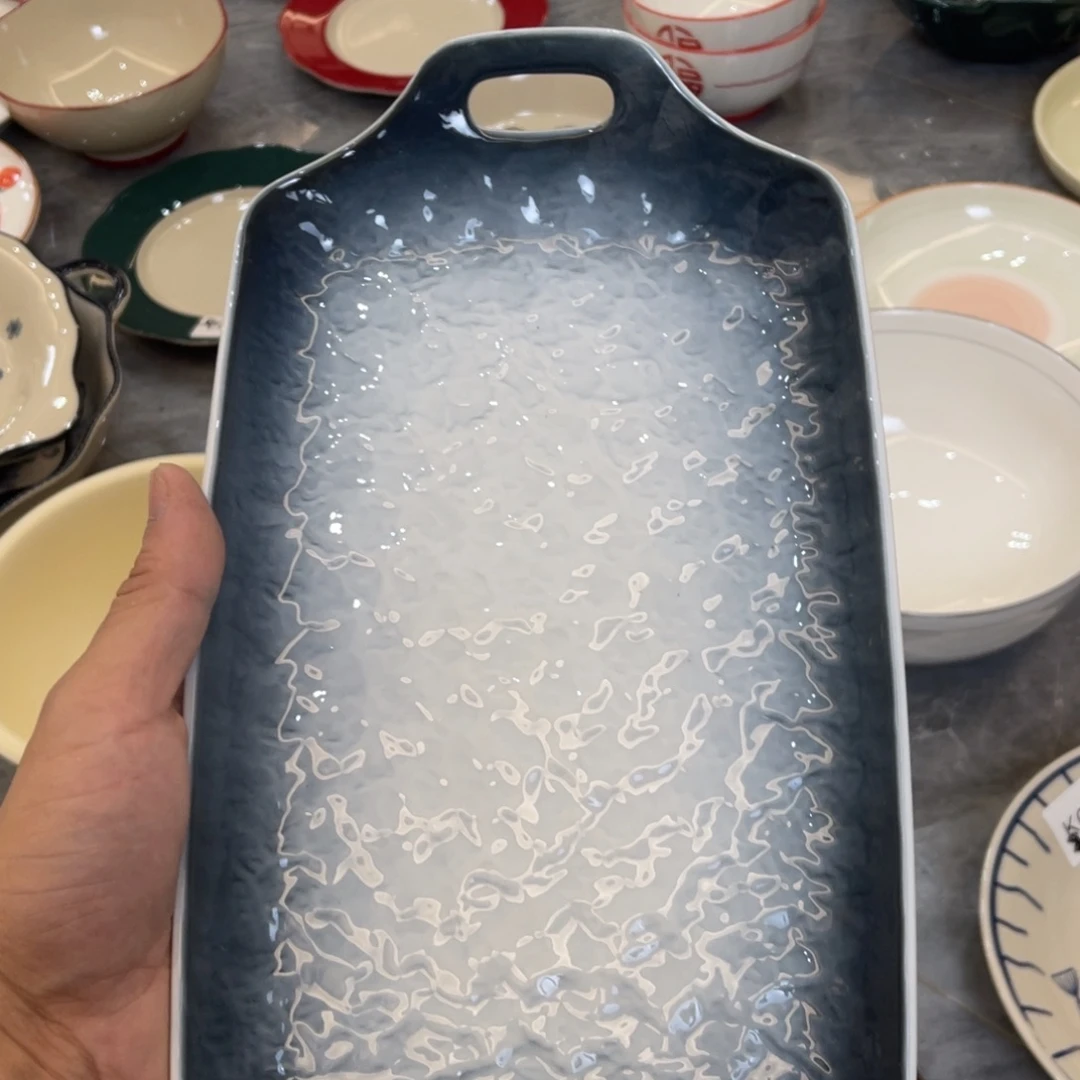 陶瓷微瑕餐具介意勿拍，满18飞！