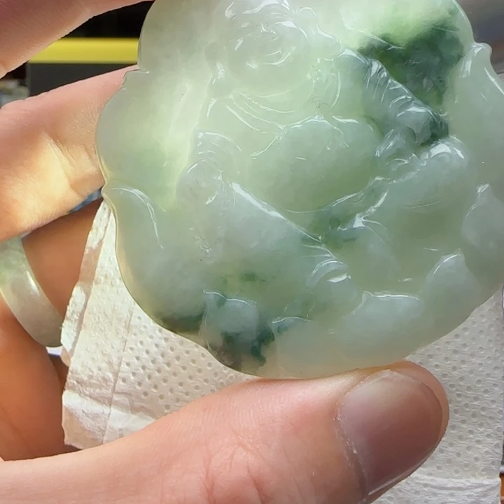 翡翠颈饰未镶嵌逍遥佛